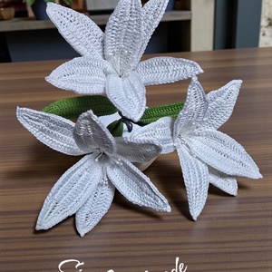 Horgolt Liliom fehér színben készleten  - Meska.hu