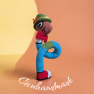 Egon a kalapos kukac a Tesz-Vesz város lakója  - játék & sport - plüssállat & játékfigura - plüss mesefigurák - Meska.hu