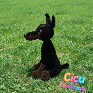 Amigurumi horgolt Dobberman kutya  - játék & sport - plüssállat & játékfigura - kutya - Meska.hu