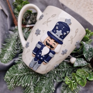 Derűs Diótörő karácsonyi bögre - Ezüst álom - otthon & életmód - konyhafelszerelés, tálalás - tálalás - bögre & csésze - Meska.hu