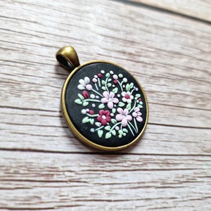 Medál - A kert titka - ékszer - nyaklánc - medál - Meska.hu