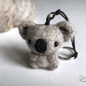 Tűnemezelt aranyos koala figura - játék & sport - plüssállat & játékfigura - maci - Meska.hu