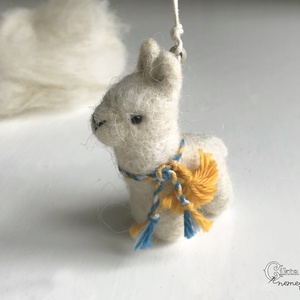 Tűnemezelt mini láma figura, Játék & Sport, Plüssállat & Játékfigura, Láma, Nemezelés, MESKA