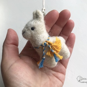 Tűnemezelt mini láma figura - játék & sport - plüssállat & játékfigura - láma - Meska.hu
