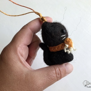 Tűnemezelt aranyos fekete macska - egyedi ajándék Halloween-ra - otthon & életmód - dekoráció - halloween - halloweeni figurák - Meska.hu