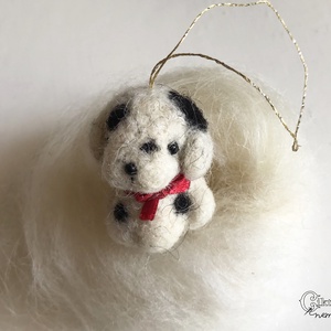 Tűnemezelt aranyos kiskutya karácsonyfadísz - karácsony - karácsonyi lakásdekoráció - karácsonyfadíszek - Meska.hu