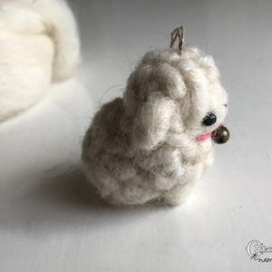 Tűnemezelt csengős bárány karácsonyfadísz, dekoráció - karácsony - karácsonyi lakásdekoráció - karácsonyfadíszek - Meska.hu