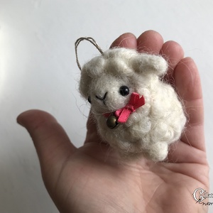 Tűnemezelt csengős bárány karácsonyfadísz, dekoráció - karácsony - karácsonyi lakásdekoráció - karácsonyfadíszek - Meska.hu