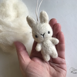 Egyedi rendelés - 2 db nemez nyuszi - játék & sport - plüssállat & játékfigura - nyuszi - Meska.hu