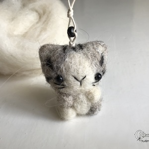 Tűnemezelt aranyos cica, Játék & Sport, Plüssállat & Játékfigura, Cica, Nemezelés, MESKA