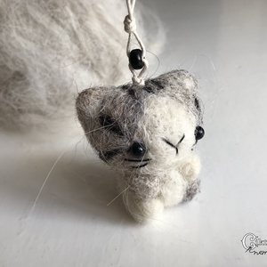 Tűnemezelt aranyos cica - játék & sport - plüssállat & játékfigura - cica - Meska.hu