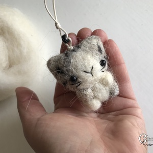 Tűnemezelt aranyos cica - játék & sport - plüssállat & játékfigura - cica - Meska.hu