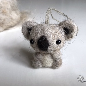 Tűnemezelt aranyos koala - karácsony - karácsonyi lakásdekoráció - karácsonyfadíszek - Meska.hu