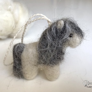 Tűnemezelt aranyos póni/lovacska - játék & sport - plüssállat & játékfigura - ló - Meska.hu