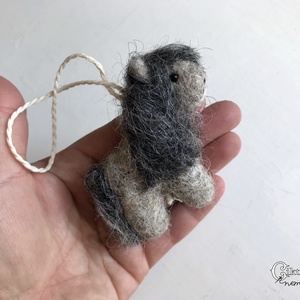 Tűnemezelt szürke póni/lovacska - játék & sport - plüssállat & játékfigura - ló - Meska.hu