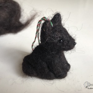 Magyar kutyafajták magyar gyapjúból - nemez mudi 2 féle színben racka gyapjúból - játék & sport - plüssállat & játékfigura - kutya - Meska.hu