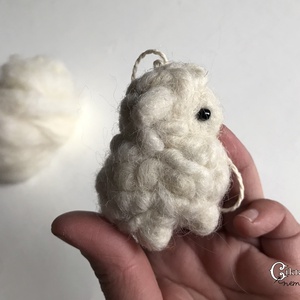 Tűnemezelt bárány cikta gyapjúból, aranyos húsvéti dekoráció - játék & sport - plüssállat & játékfigura - plüss bárány - Meska.hu