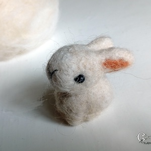 Tűnemezelt fehér nyuszi - aranyos húsvéti dísz - játék & sport - plüssállat & játékfigura - nyuszi - Meska.hu