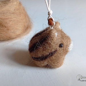 Tűnemezelt aranyos vadmalac - Meska.hu