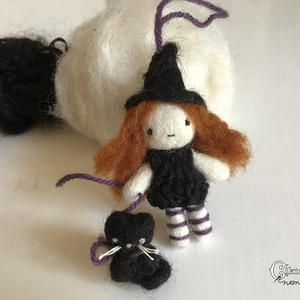Nemezelt mini boszorkány baba fekete macskával - otthon & életmód - dekoráció - halloween - halloweeni figurák - Meska.hu