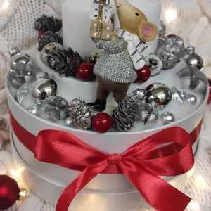 Egérke ajándékokkal - adventi, karácsonyi asztaldísz - karácsony - adventi díszek - adventi asztaldísz - Meska.hu