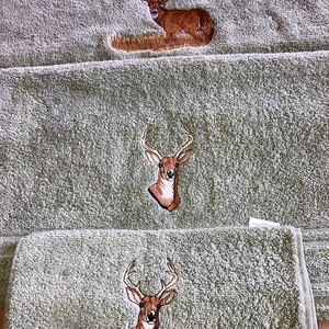 Vadászos hímzett törölköző - otthon & életmód - fürdőszoba - törölköző - Meska.hu