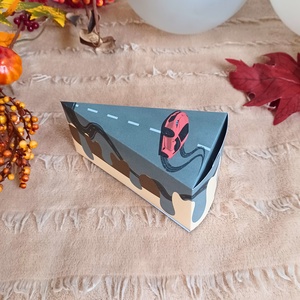 Száguldó papírtorta szelet, Ovistorta, Otthon & Életmód, Papír, írószer, Ajándékozás kellékei, Papírtorta, Papírművészet, MESKA