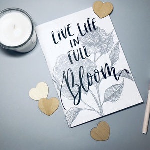 'Live Life in Full Bloom' - egyedi borítós A5 füzet, Otthon & Életmód, Papír, írószer, Jegyzetfüzet & Napló, Fotó, grafika, rajz, illusztráció, Papírművészet, MESKA