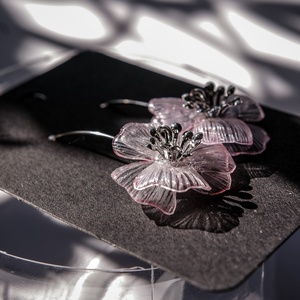 Pipacs fülbevaló - kicsi és áttetsző - ékszer - fülbevaló - lógó fülbevaló - Meska.hu