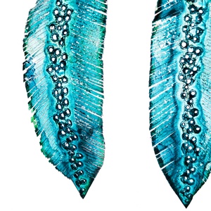 Tollafülbe fülbevaló, madártoll - fenntartható ékszer - ékszer - fülbevaló - lógó fülbevaló - Meska.hu