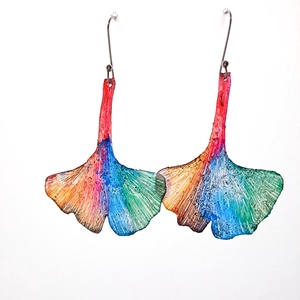 Ginkgo fülbevaló - fenntartható ékszer, Ékszer, Fülbevaló, Lógó fülbevaló, Újrahasznosított alapanyagból készült termékek, Ékszerkészítés, Pillesúlyú, áttetsző fülbevaló texturált mintázattal, festve és szándékosan egyenetlen felületűre m..., MESKA