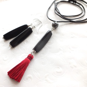 Fekete dáma... hosszú bojtos medál zsinóron - ékszer - nyaklánc - medál - Meska.hu