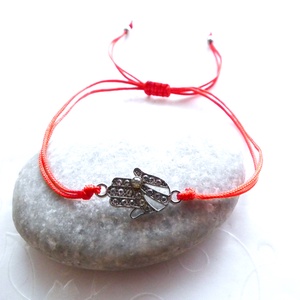 Védelem karkötő, Fatima keze, Hamsa piros zsinóros minimál karkötő - ékszer - karkötő - charm karkötő - Meska.hu