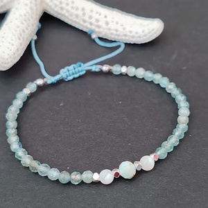 Minidesign... tengerpart / apatit - larimar - gyöngyház karkötő - ékszer - karkötő - gyöngyös karkötő - Meska.hu