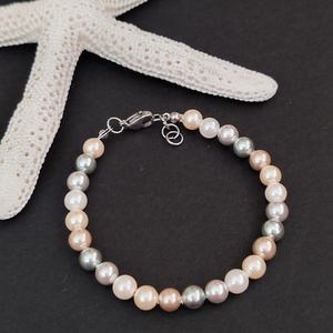 Shell pearl karkötő - ékszer - karkötő - gyöngyös karkötő - Meska.hu
