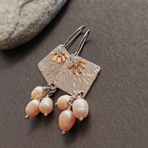 Tenyésztett gyöngyös fülbevaló  - Meska.hu