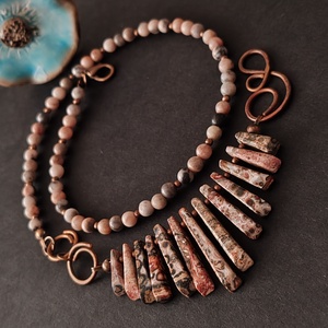 Jáspis nyaklánc vörösrézzel  - ékszer - nyaklánc - gyöngyös nyaklánc - Meska.hu