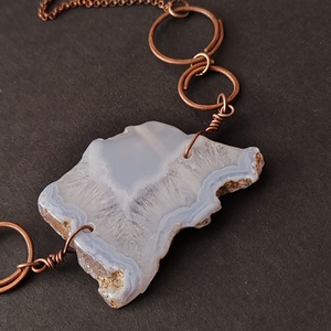 Kalcedon vörösréz nyaklánc  - ékszer - nyaklánc - gyöngyös nyaklánc - Meska.hu