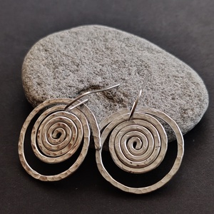 Csiga... alumínium fülbevaló  - ékszer - fülbevaló - lógó fülbevaló - Meska.hu