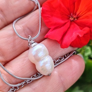 Barokk gyöngy medálos acél nyaklánc - ékszer - nyaklánc - medálos nyaklánc - Meska.hu