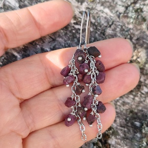 Nyers rubin fülbevaló  - ékszer - fülbevaló - lógó fülbevaló - Meska.hu