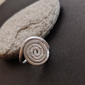 Kakaós tekercs...  ezüst alumínium gyűrű  - ékszer - gyűrű - fonódó gyűrű - Meska.hu