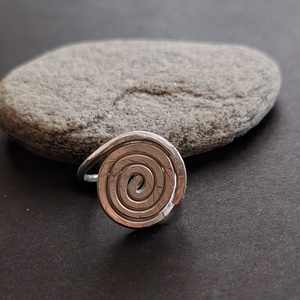 Kakaós tekercs...  ezüst alumínium gyűrű  - ékszer - gyűrű - fonódó gyűrű - Meska.hu