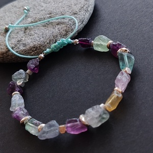 Nyers fluorit karkötő  - ékszer - karkötő - gyöngyös karkötő - Meska.hu