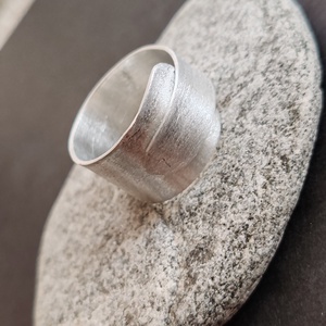 Széles alumínium gyűrű  - ékszer - gyűrű - fonódó gyűrű - Meska.hu