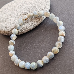 Kianit gumis karkötő - ékszer - karkötő - gyöngyös karkötő - Meska.hu