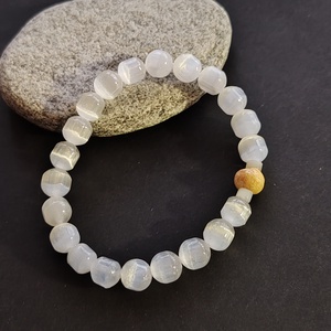 Illatos karkötő... szelenit - palo santo - ékszer - karkötő - gyöngyös karkötő - Meska.hu