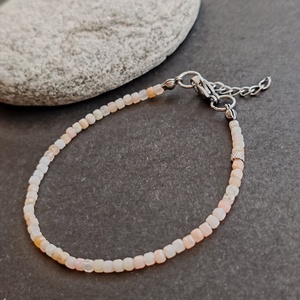 Minidesign... Pink opál kocka karkötő - ékszer - karkötő - gyöngyös karkötő - Meska.hu