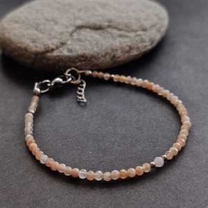 Minidesign... holdkő -  a nők örök köve - karkötő  - Meska.hu