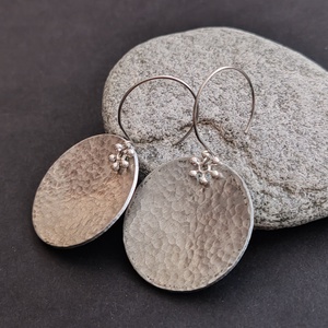 Alumínium korong fülbevaló  - ékszer - fülbevaló - lógó fülbevaló - Meska.hu